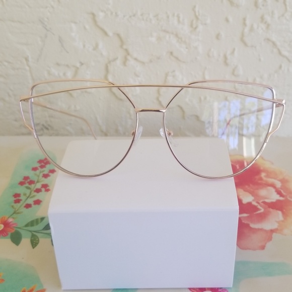 CAT EYE STYLE  CLEAR LENS WOMAN SUNGLASSES - Picture 3 of 4